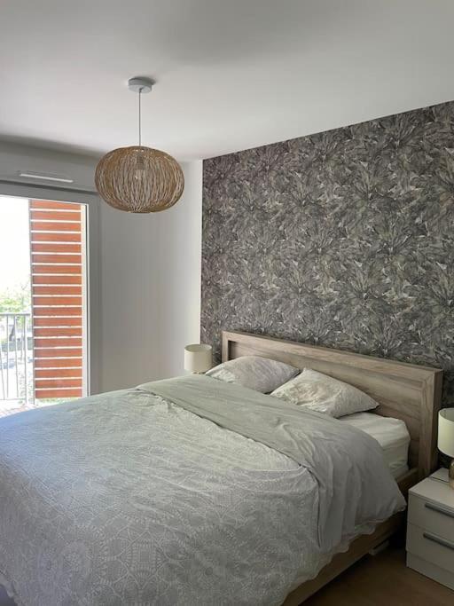 Superbe Appartement En Residence Avec Parking Le Mans Buitenkant foto